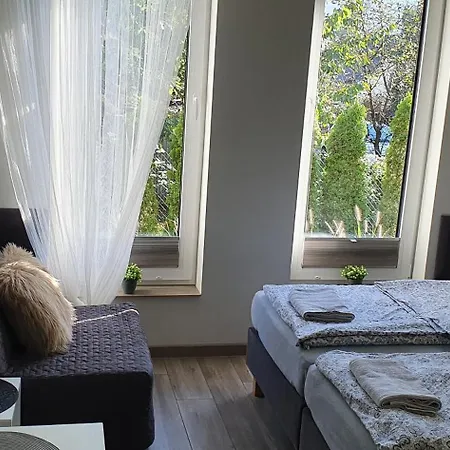 Prywatne Lotnicza 民宿